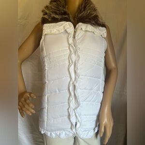 New Directions White Vest with Faux Fur Collar Small NEW w/ tags